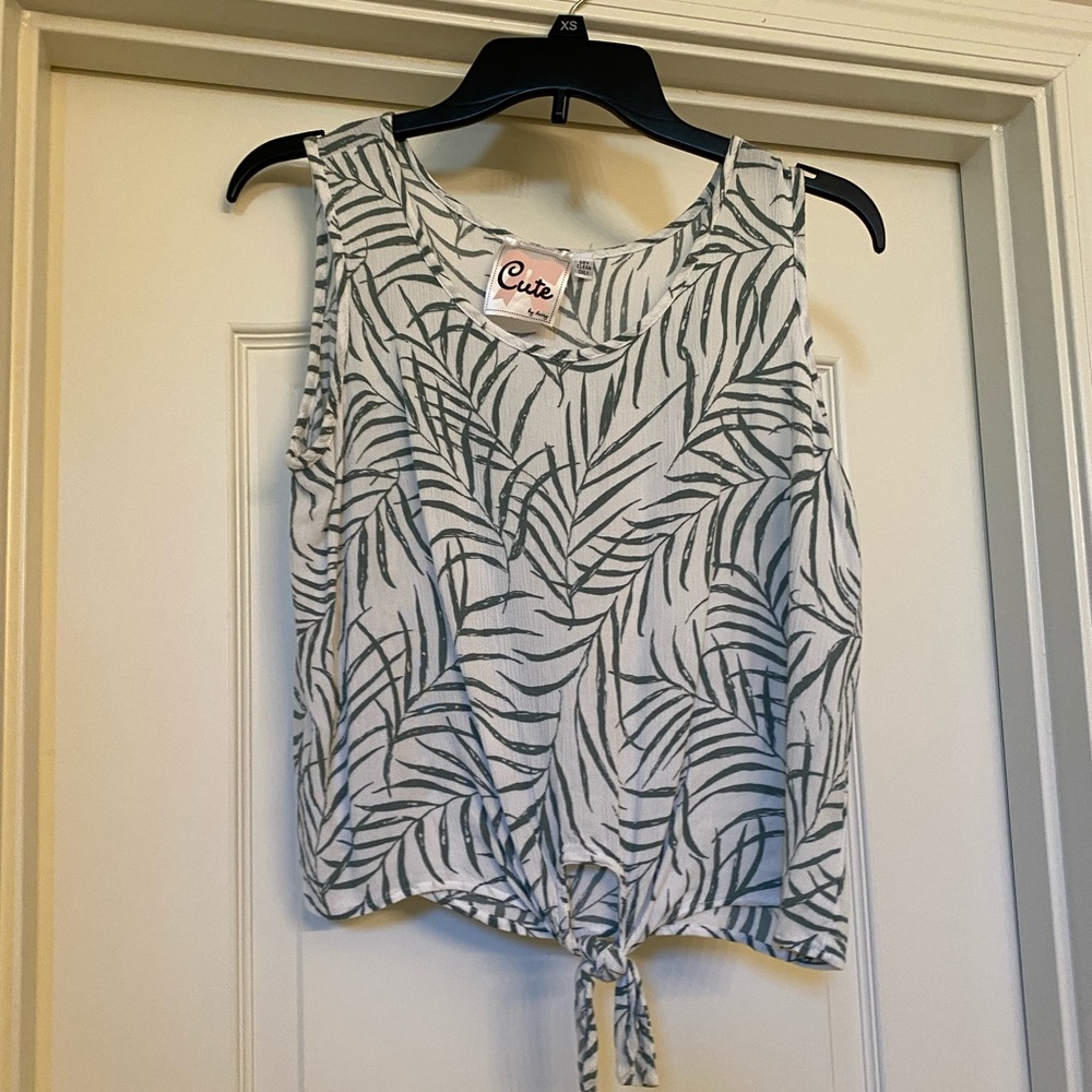 Leaf Print Crop Top with front tie